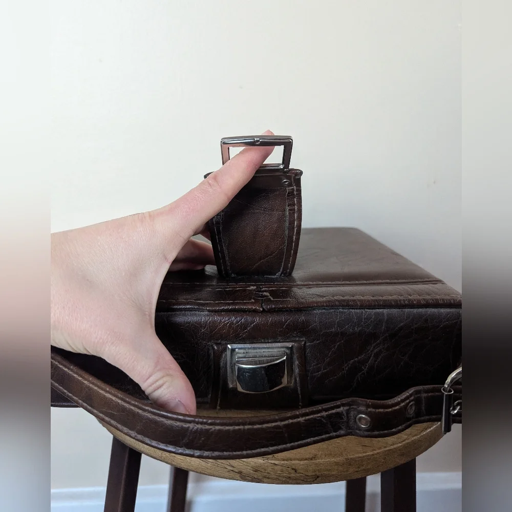 VINTAGE Polaroid SX-70 Leather System Case, Dark Brown Leather